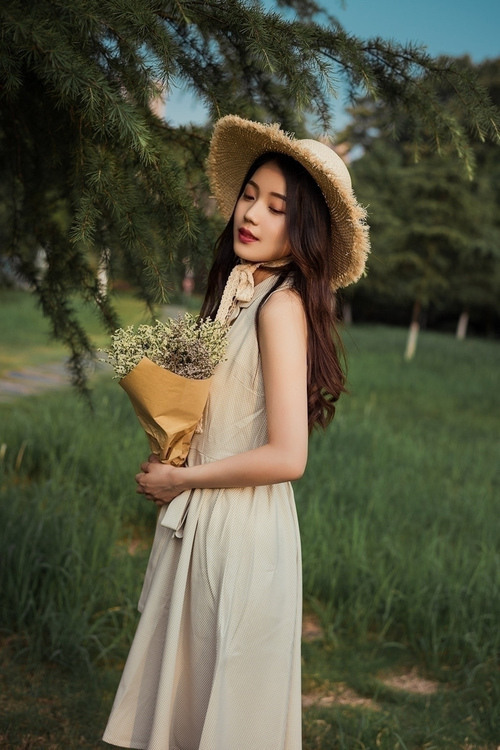 是不是像极了爱情,这么容易就被你偷走了最重要的东西