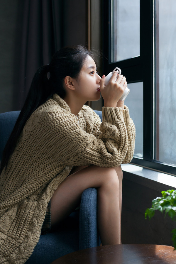 我心只能容纳你,你却把我遗忘在眼前