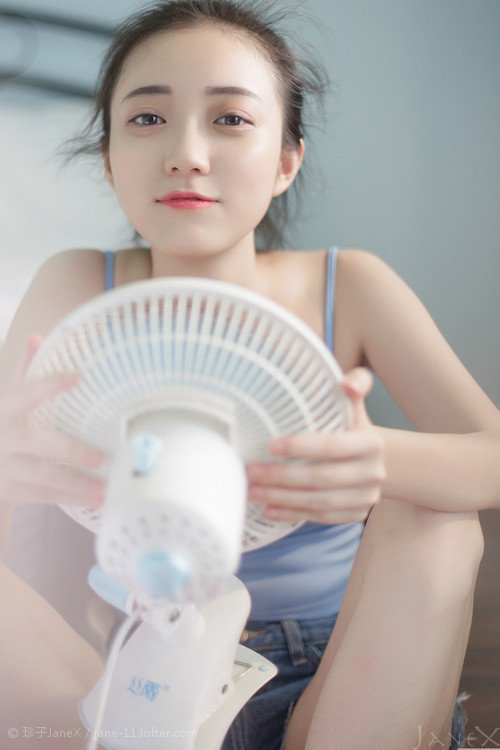 等待是苦涩的,就像错过了季节的李子