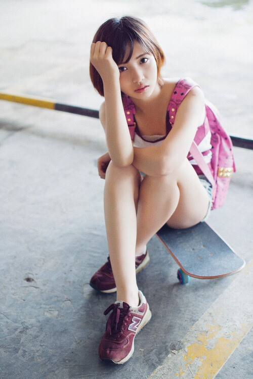 乡野欲惑妇女泛滥春情 美丽人生