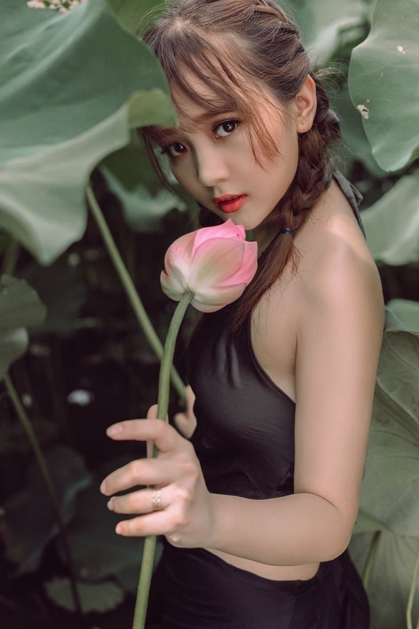 我和4个老头的故事_趴开自己的花瓣受罚 涛声依旧