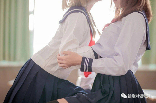 两颗粉红的樱桃挺立着,宝贝我要吃你的花蕊