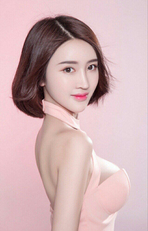 sm强制公开调教虐女_故意让公公看我的逼