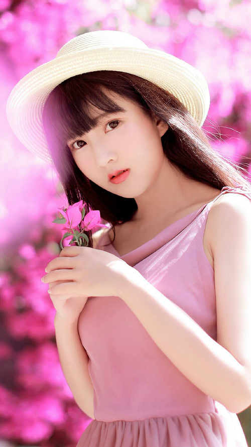 做爰的细节描述和过程—美女和男友一起洗澡生香