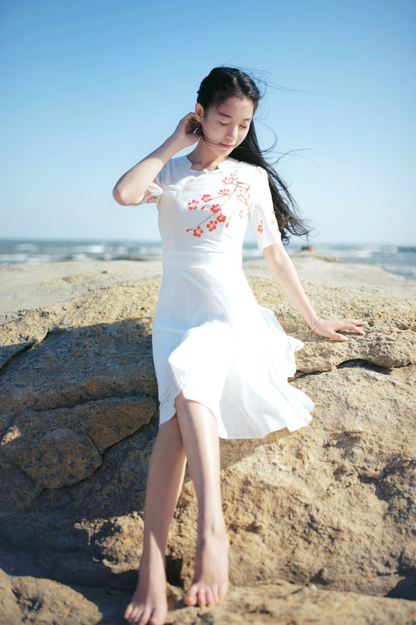 在喜欢的人面前,女生就是小孩子