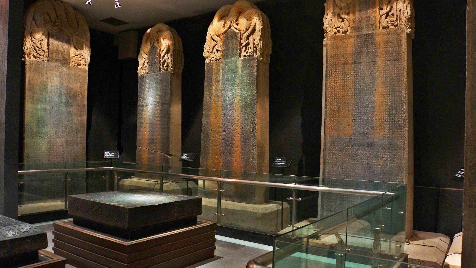 古人刻骨铭心的爱情故事,亲自为妻写碑文