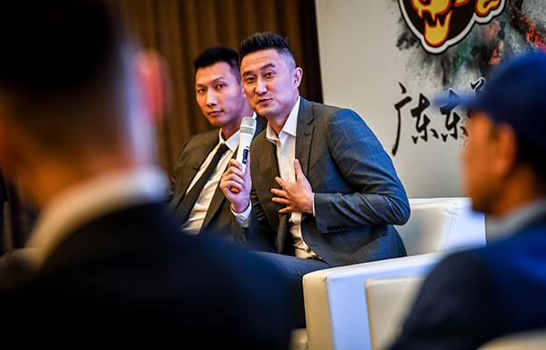 华南虎遇上新疆飞虎,两虎相争会有怎样的局面