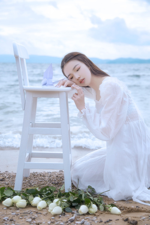 其实你很好,逆着光的地方是最适合生长的