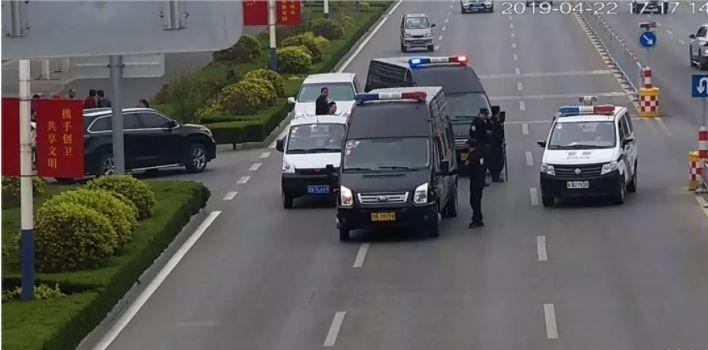 精神病患者一时兴起偷车酒驾,现已被抓获