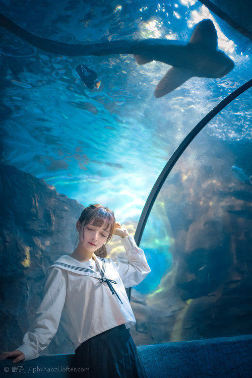 每个人都忙着赶路,没有人会关注你的一切