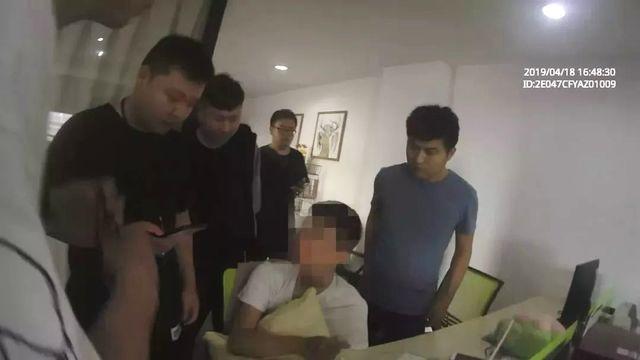 民警“神兵天降”|将咸猪手白领捕获拘留