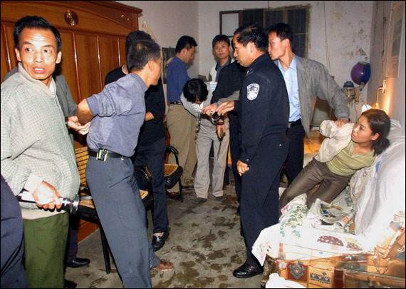 全力禁毒!警方为找毒贩顺藤摸瓜找到漏网之鱼