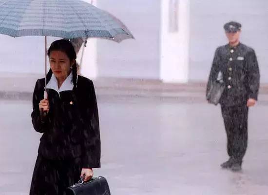 任何为人称道的美丽,不及我第一次遇见你