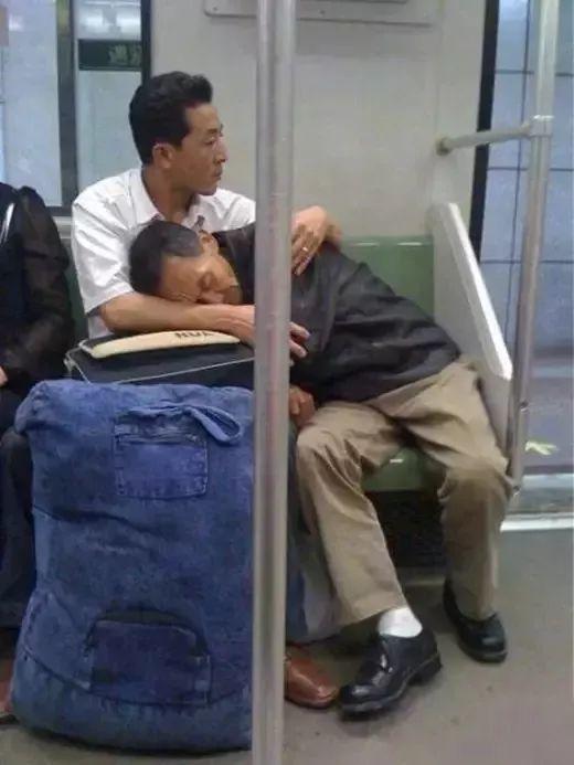 家有一老如有一宝,老人需要的是陪伴不是金钱