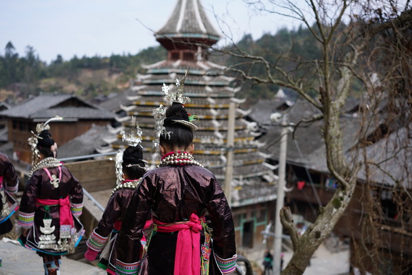 侗歌的探索与想象,现代语境中与侗歌自由对话