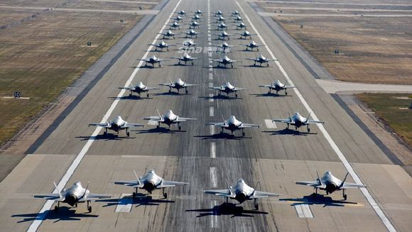 ��������½ս�ӽ���20��F-35Bս���������������������Ӣ����������