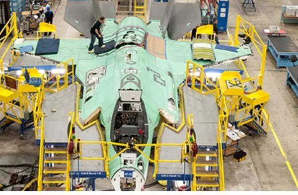 ��������½ս�ӽ���20��F-35Bս���������������������Ӣ����������