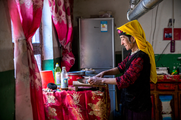 新疆早春四月的诱惑,那是开往另一场盛大的春天