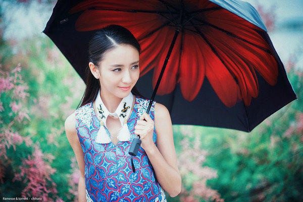 青春和情怀,弥漫一湖的梦和忧伤