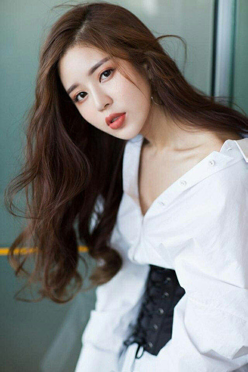 阳光晒干了回忆_是谁卑微了谁