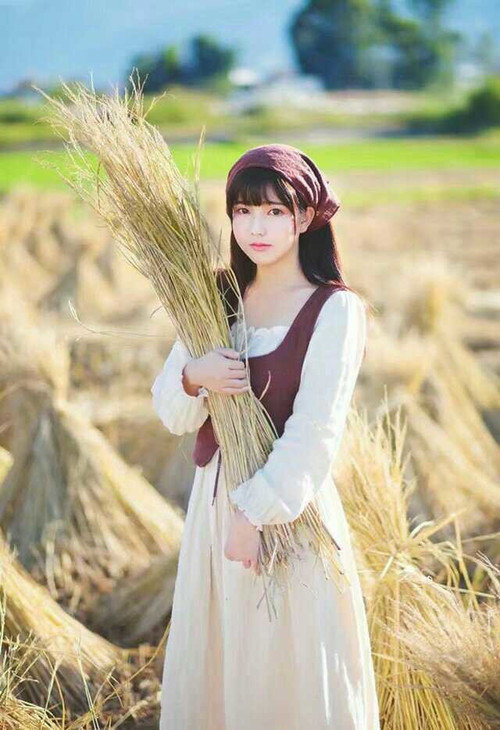 洞峡谷历险记|古老的穿洞村寨宁静而美丽