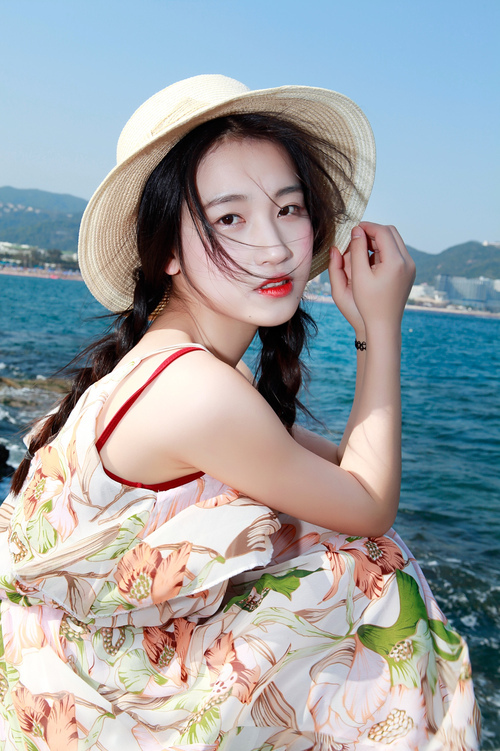 她的紧致让v他闷哼出| 全部坐进去就不疼了