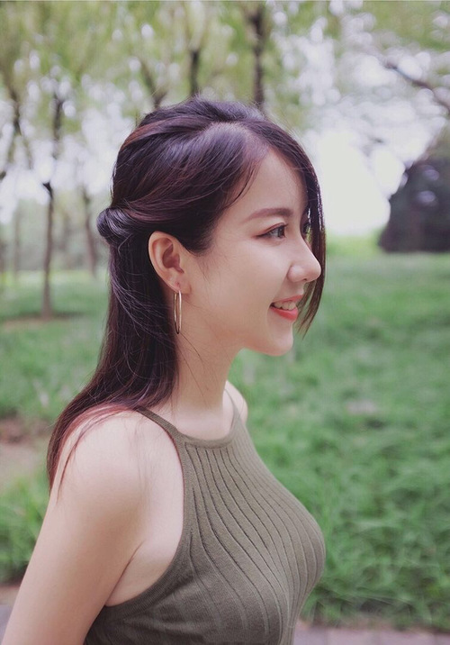 好紧好大快点舒服使劲_我是富二代