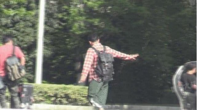 冰晨分手,李晨扮飞机心情大好网友直呼:不再相信爱情