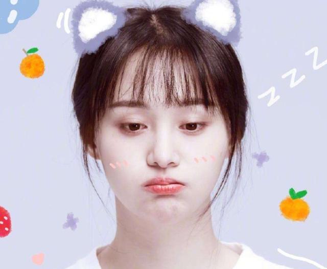 郑爽自黑,靠吃长胖想融入集体,还被成歧视乡巴佬