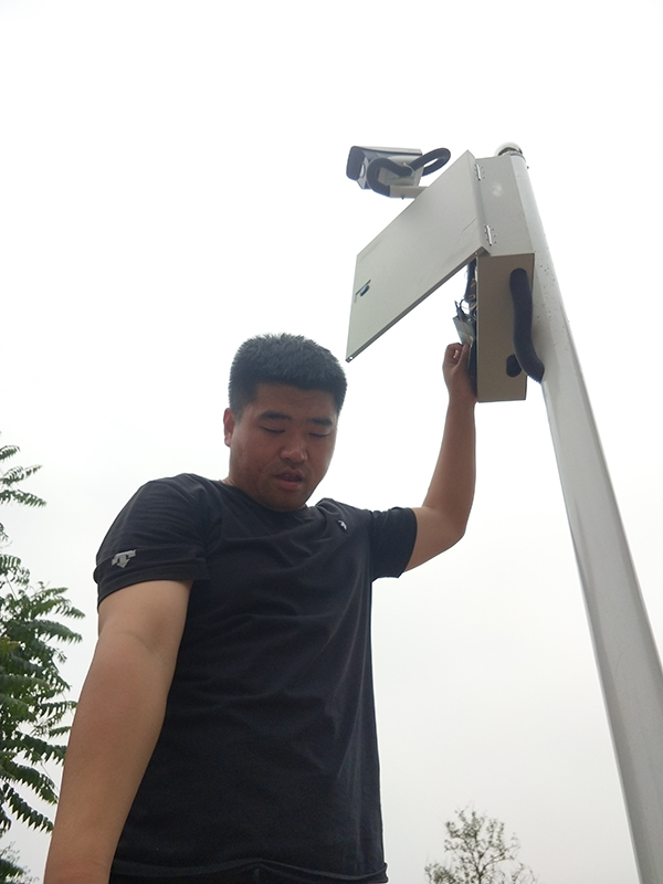 90后第一书记石骏杰:记不清入户次数让村民腰包鼓起来