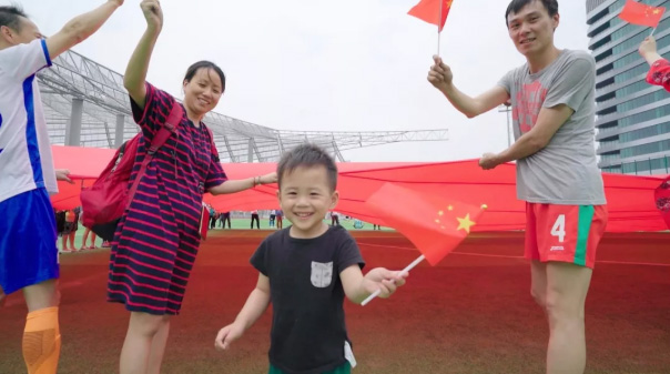 静安两处地标唱响同一首歌!为党和祖国送上深挚的祝福