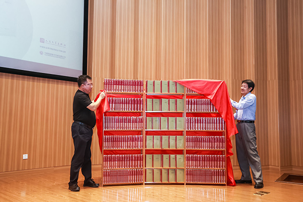 致敬网格本:新版的网格本第一辑已出21种,今年年内要出到100种