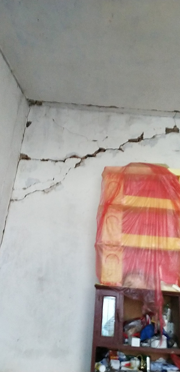 一位灾区丧葬师的迷茫:震后生活,何以为家