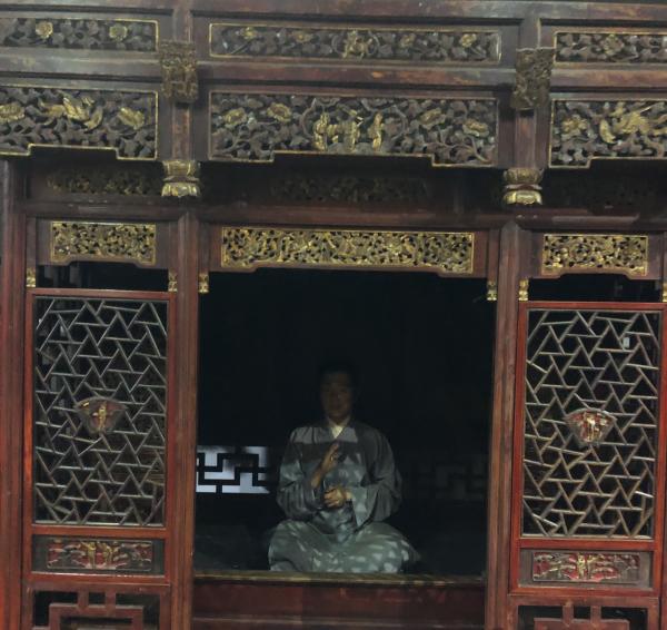 阴森、诡异的古床博物馆:是博物馆还是酒店