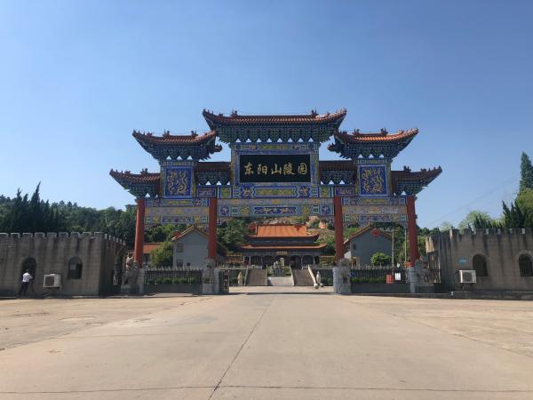 阴森、诡异的古床博物馆:是博物馆还是酒店