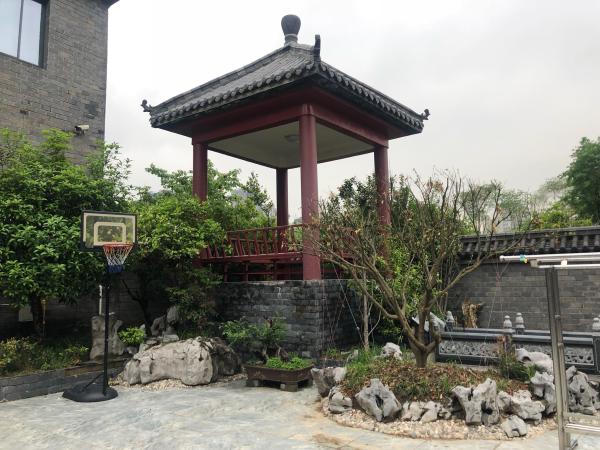 阴森、诡异的古床博物馆:是博物馆还是酒店