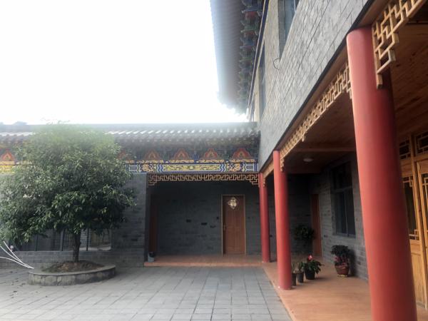 阴森、诡异的古床博物馆:是博物馆还是酒店