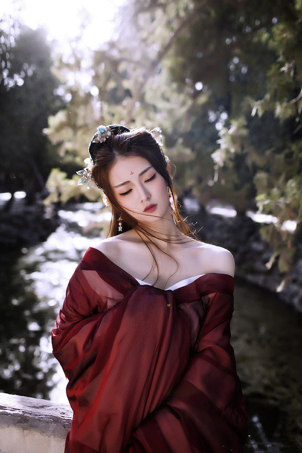 开放男与孤僻男_性格冷漠孤僻的男人