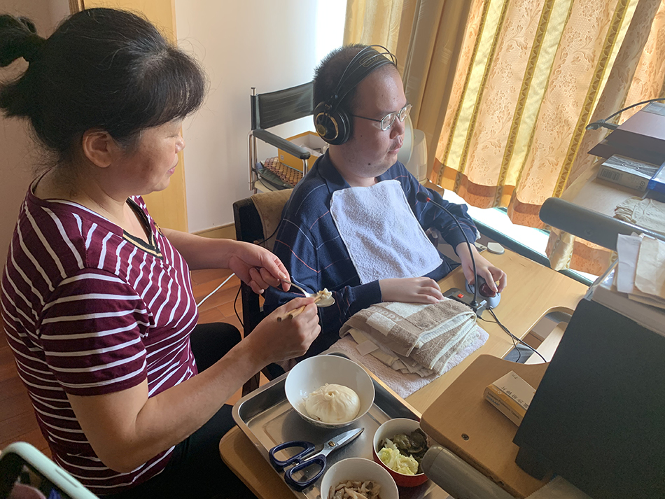 渐冻人冯锦源:从游戏创作中结识朋友