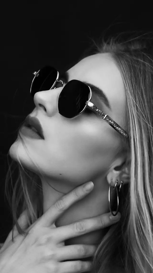 老师喂我乳我脱她胸罩|女警轮姦那一天