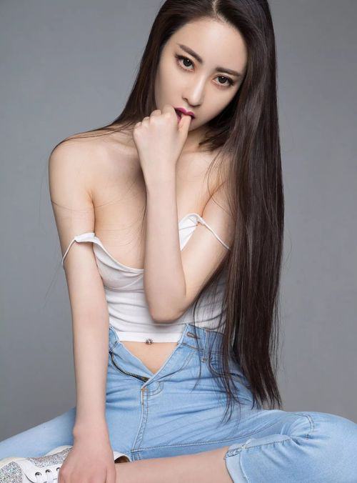 ������ʰ׵Ĵ�ƨ����|�����µ�˿������